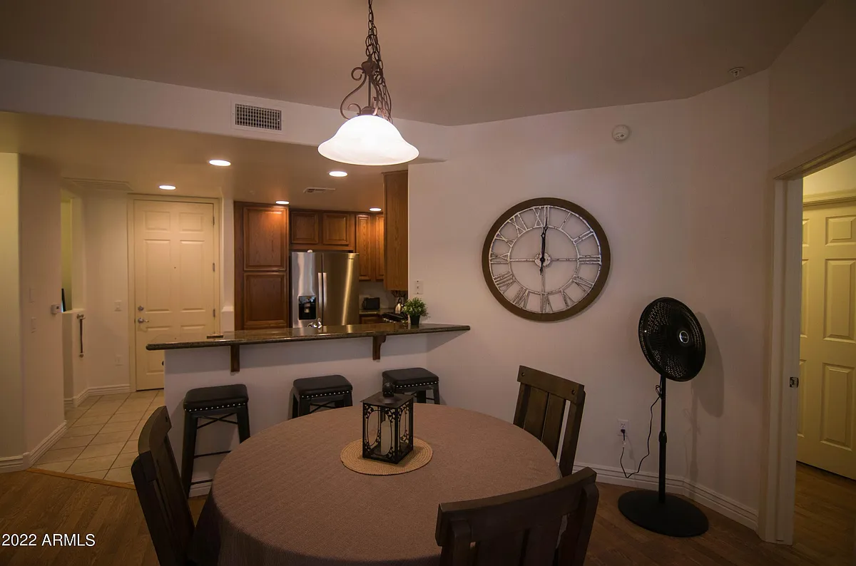 Building Photo - 5350 E Deer Valley Dr #1237