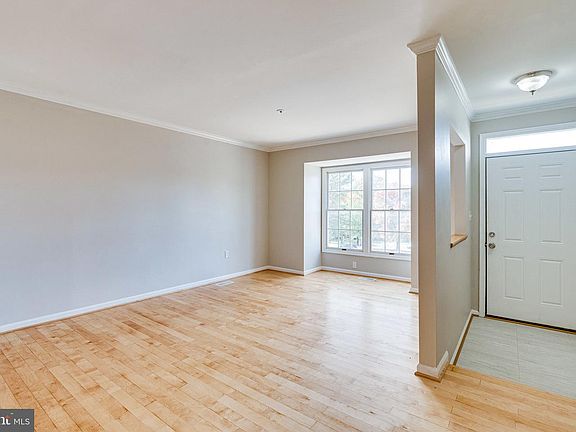 4th image of 6851 Malton Ct