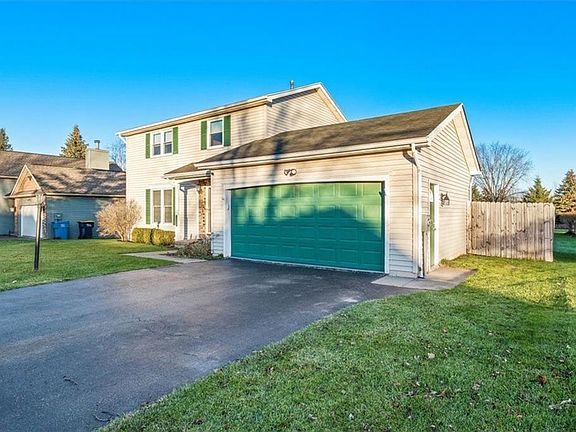 2nd image of 3336 Evergreen Cir