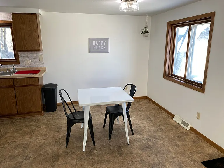307 S Vine Ave — Photo 11