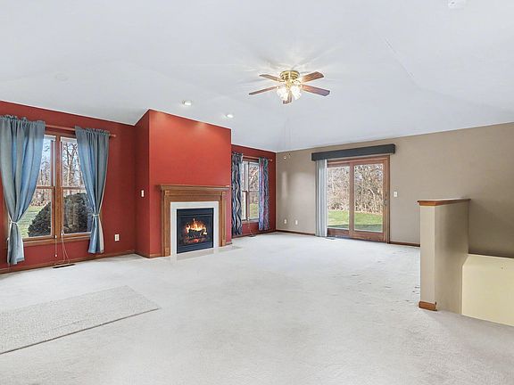 4th image of 95 Oakwood Dr