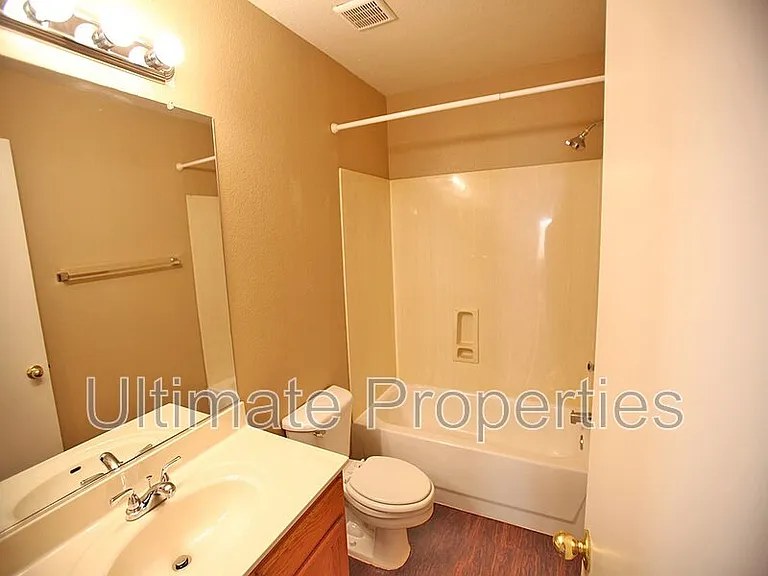 8570 W Rue De Lamour — Photo 14