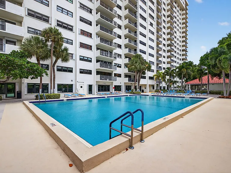 3200 Port Royale Dr N #1205 — Photo 51