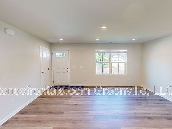 2nd image of 848 Throckmorton Ct