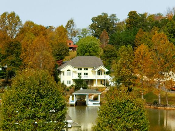 3rd image of 248 Shady Wood Dr