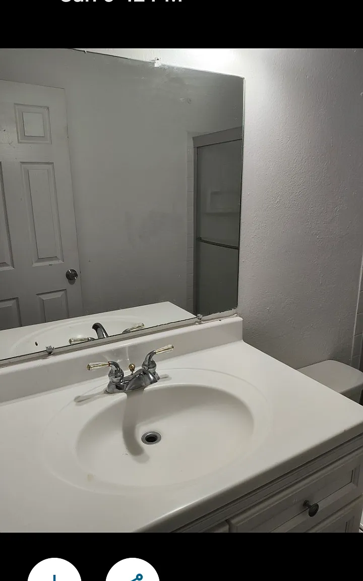 4 bed, 2600 sqft, $3,000 — Photo 1