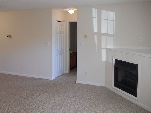 4th image of 900 Flat Creek Village Dr #204