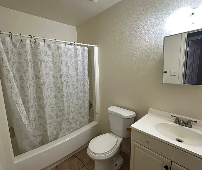 2602 Fertig Dr #B — Photo 8
