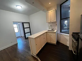 Rented by Salon Realty Corp