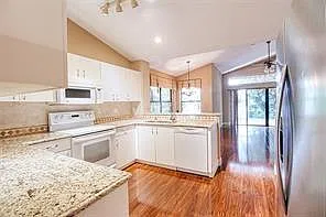 6310 NW 58th Way — Photo 9