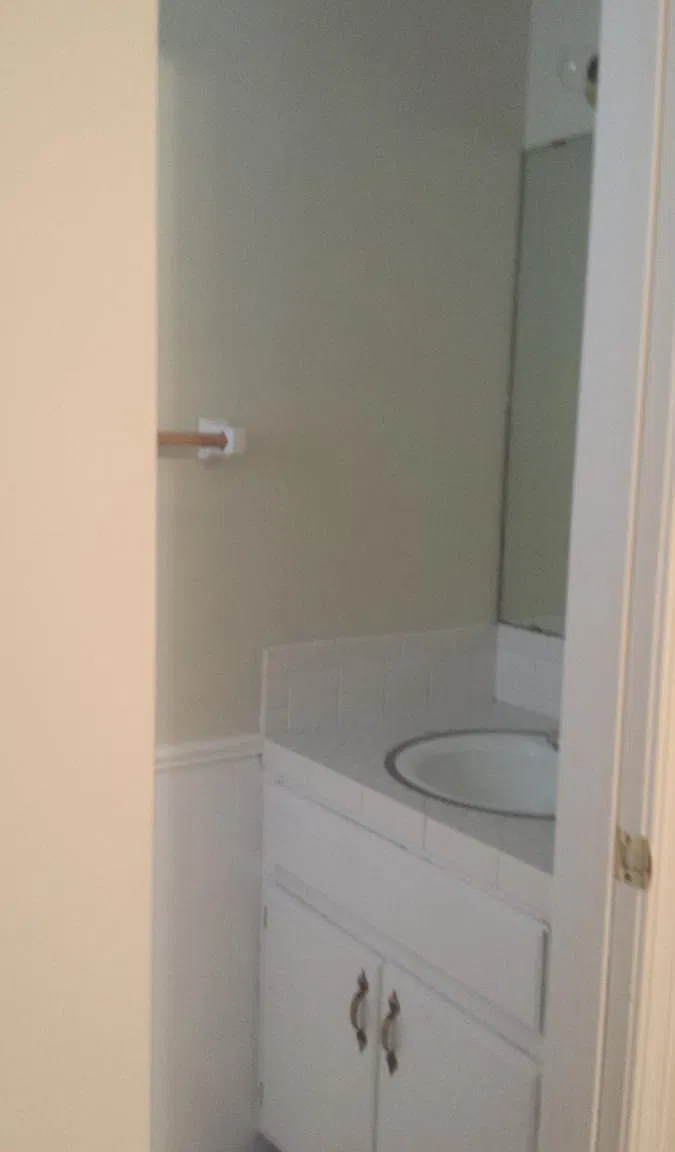 3 bed, 1.5 bath, 1200 sqft, $1,125 — Photo 3
