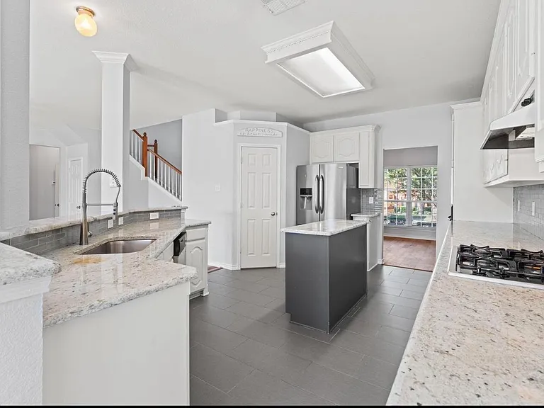 1145 Talley Ln — Photo 6