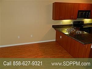 3rd image of 889 Date St Unit 204