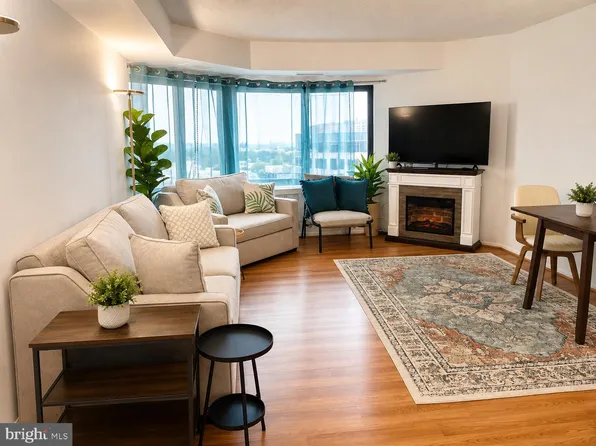 900 Stafford St APT 1702, Arlington, VA 22203