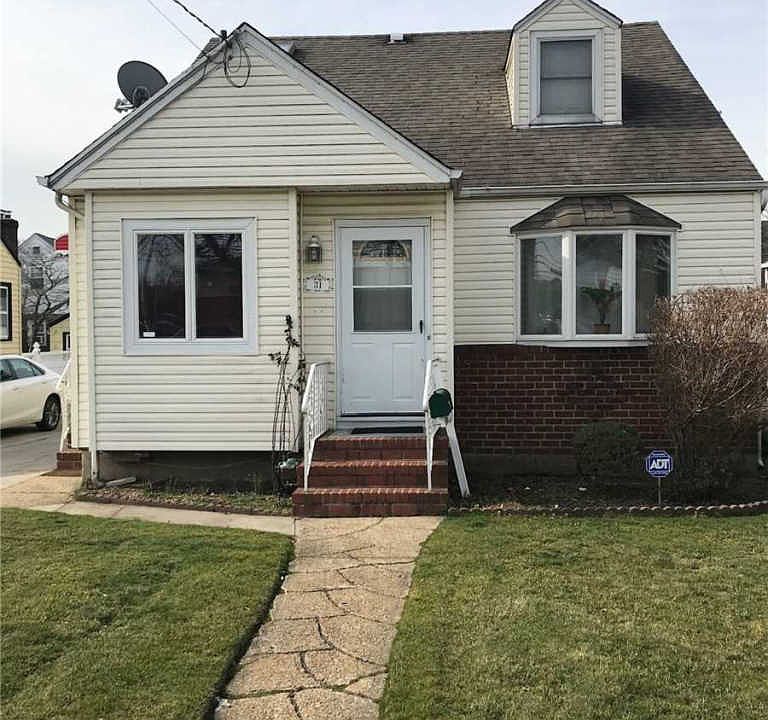1st image of 31 Mayfair Ave