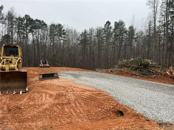 2026 Chris Dr #11, Walkertown, NC 27051