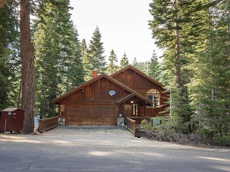 1150 Statford Way — Photo 27