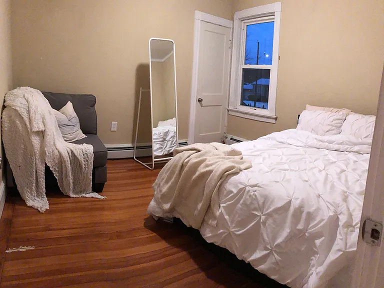 52 Stamford Ave — Photo 16