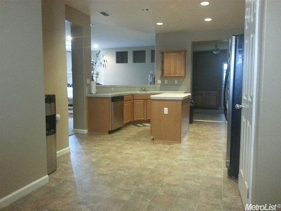 3rd image of 9514 Milan Dr