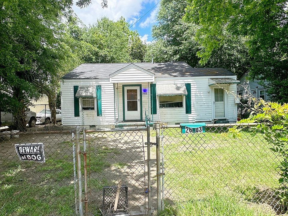 2nd image of 2603 Clover Ln