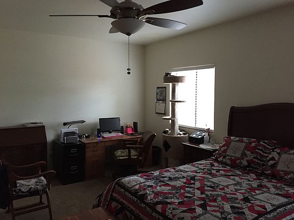 Master Bedroom (Den)