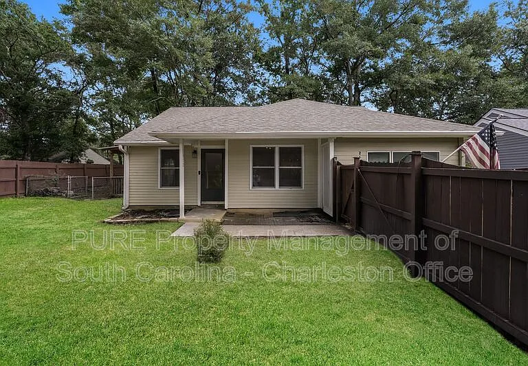312 Macgregor Dr — Photo 3