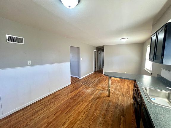 5th image of 1226 Haley Ave