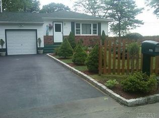 1179 Nugent Ave, Bay Shore, NY 11706