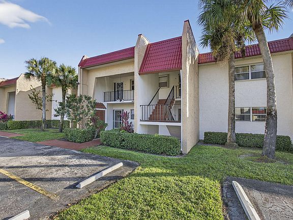 5th image of 148 Lake Carol Drive