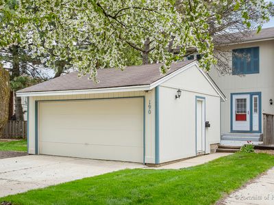 190 Greenway Dr, Bloomingdale, IL, 60108