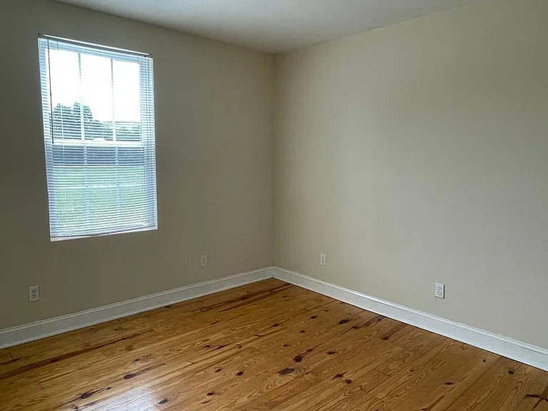 420 Virginia St — Photo 17