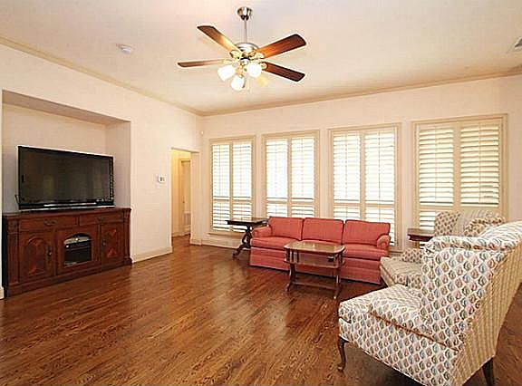 5th image of 2420 Hardrock Castle Dr