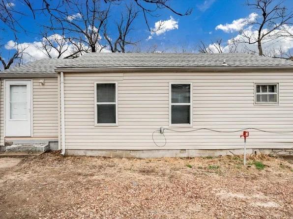 805 E 57th St S, Wichita, KS 67216