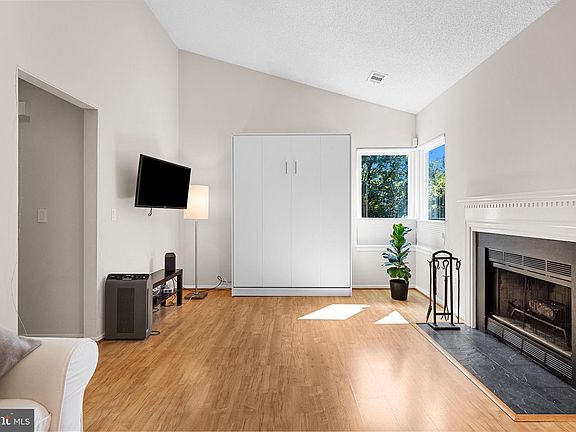 4th image of 11743 Summerchase Cir APT B