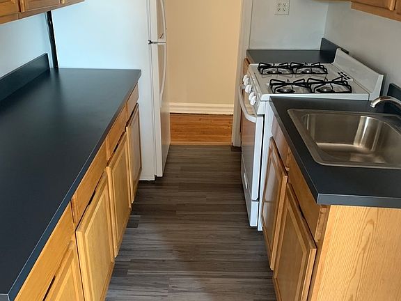 5th image of 4025 Hampton St APT 1J