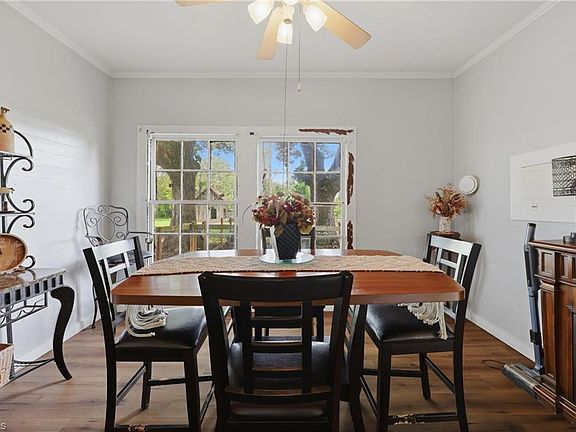 17th image of 985 Traphill Rd