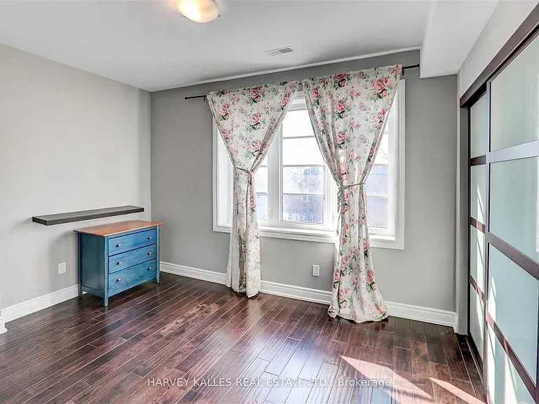 58 Sandford Ave — Photo 18