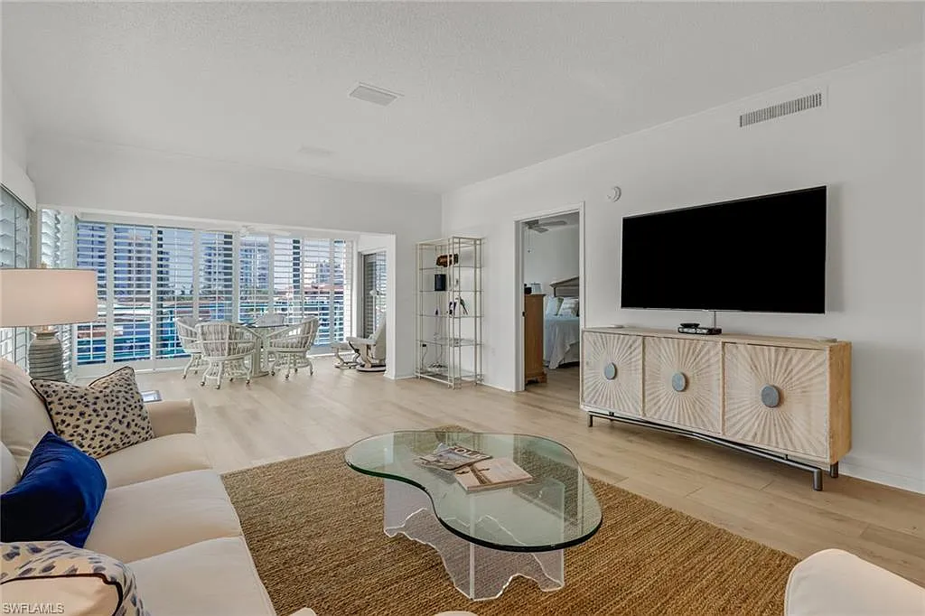 Building Photo - 205 Park Shore Dr #4443