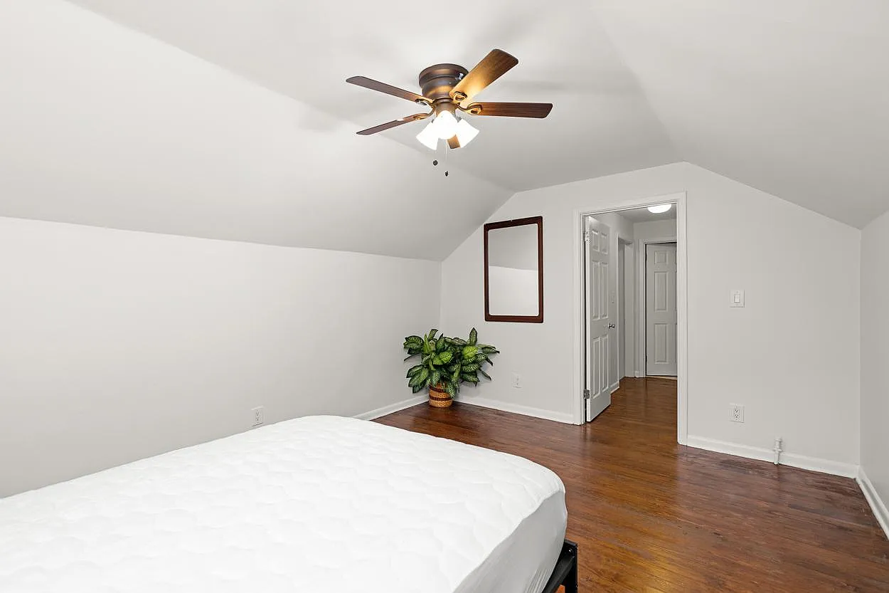 4 bed, 2.0 bath, 1240 sqft, $780 — Photo 4