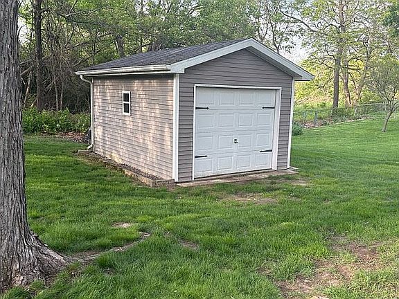 5th image of 3616 W Rock Springs Rd