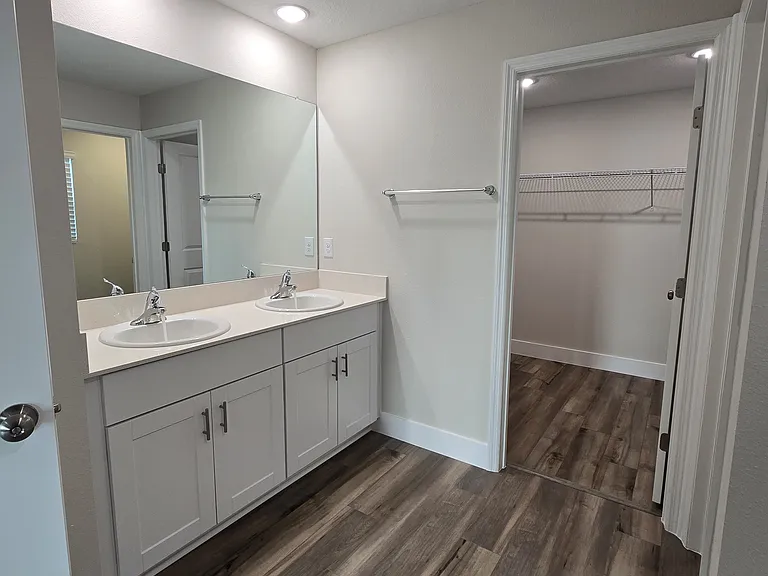 1728 Vanilla St — Photo 17