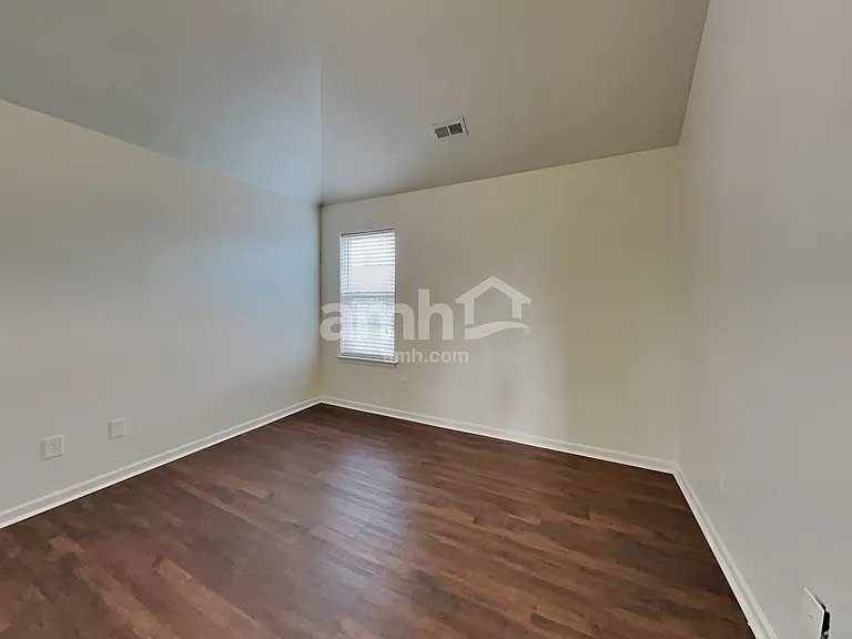 194 Madelia Pl — Photo 18