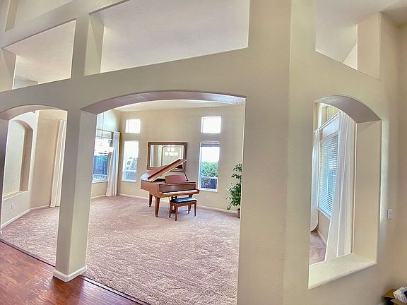 3rd image of 4608 Mountaingate Dr