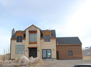60 Flying Frog Ln, Dubois, WY 82513