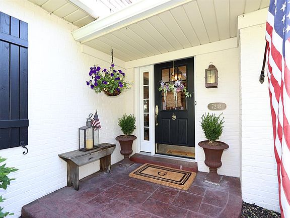 2nd image of 7244 Camargowoods Dr