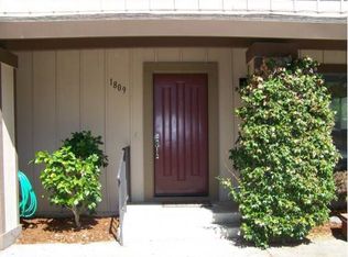 1809 Meadowview Dr, Petaluma, CA 94954