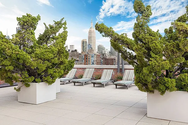 Sold by Town Residential | media 9