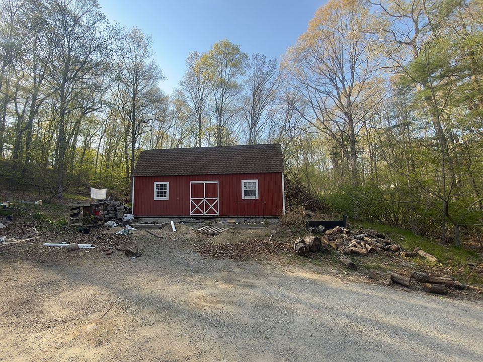 2nd image of 3 Fullertown Road