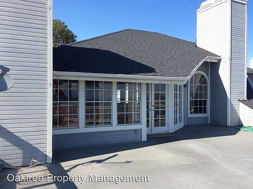 4th image of 1499 Vista Del Mar Dr