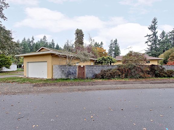 5th image of 9816 Veterans Dr SW